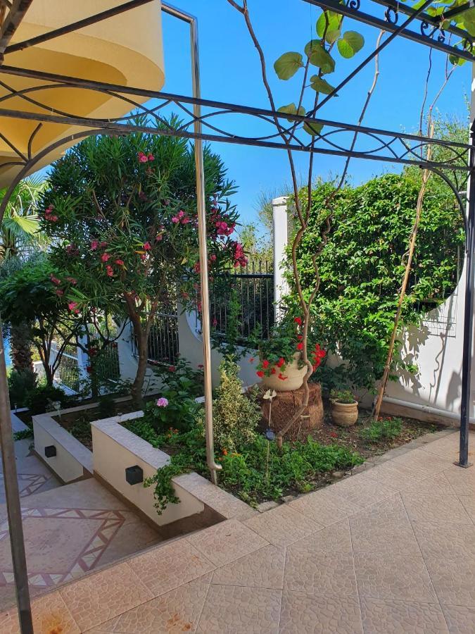 Villa Apartmani Anja Добра-Вода Экстерьер фото
